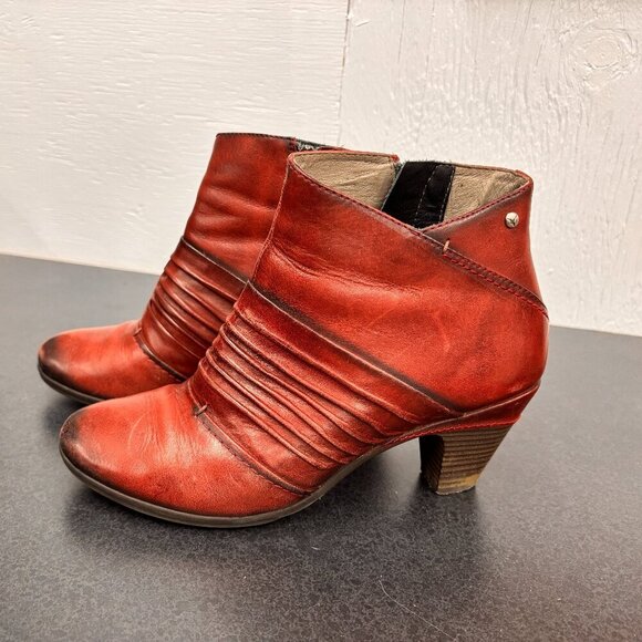 PIKOLINOS Red Ankle Boots - Picture 2 of 16